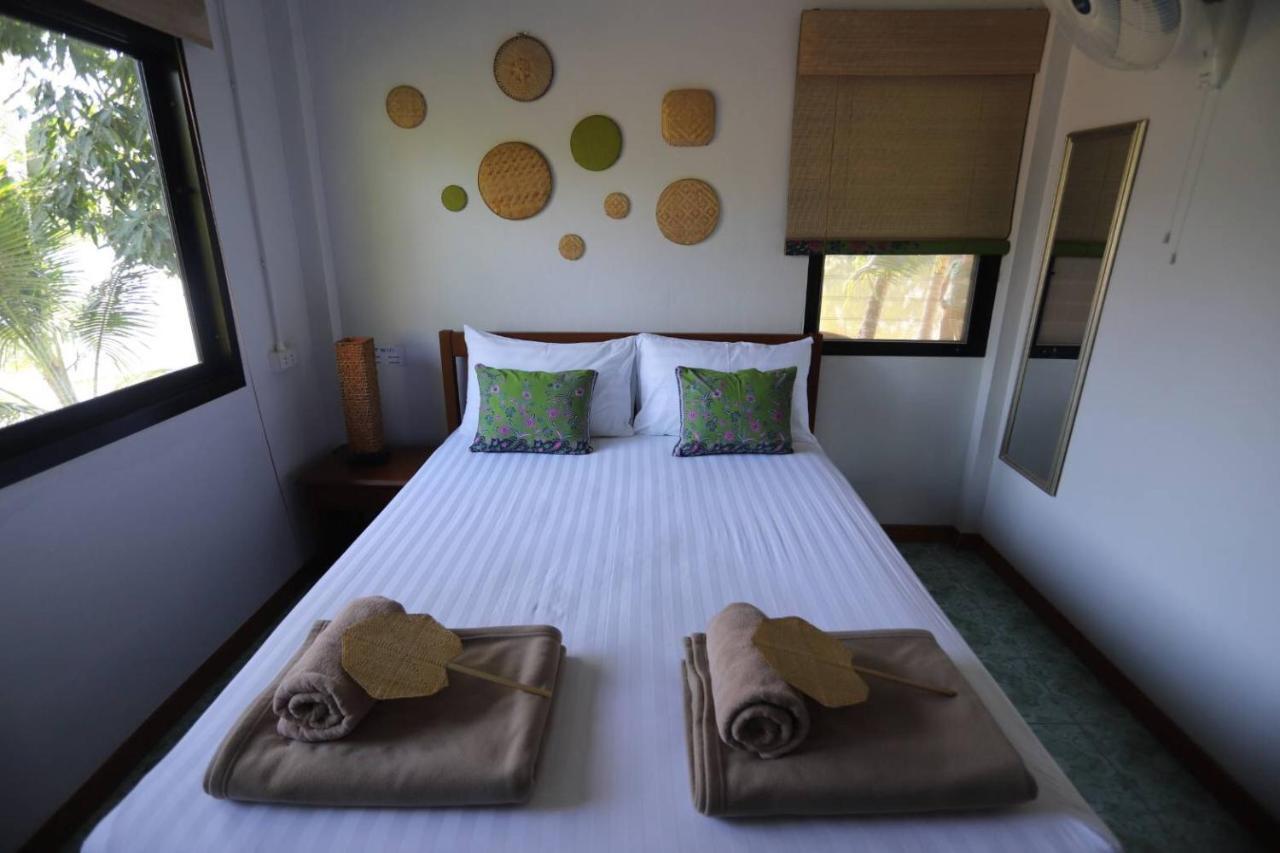 Thipwararom Homestay Takuapa Eksteriør bilde